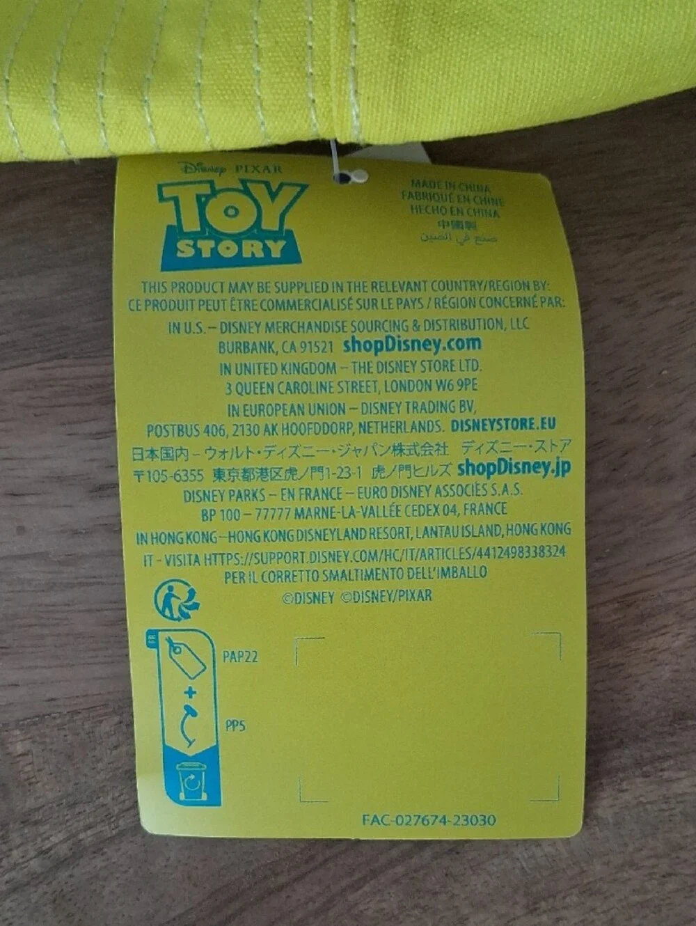 Toy Story Yellow 'Chillin' Graphic Bucket Hat